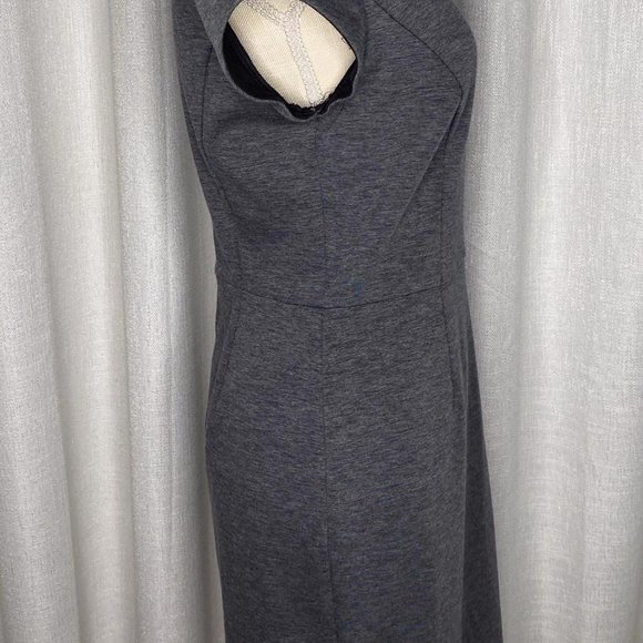 NWOT - Banana Republic - Grey Dress - Size 4 - Picture 2 of 7